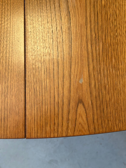 GRANDE TABLE OVALE EXTENSIBLE EN TECK — ANNÉES 60/70