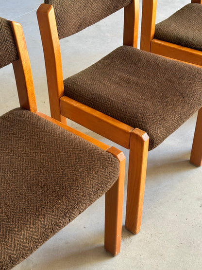 Suite de 4 chaises vintage — années 70/80