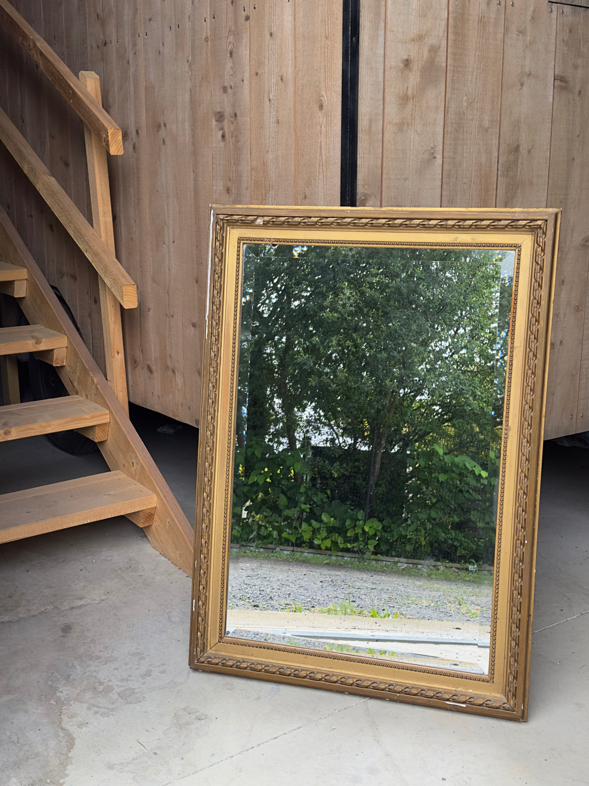 Le miroir aux tresses dorées