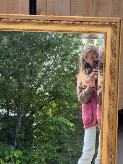 Le miroir aux tresses dorées