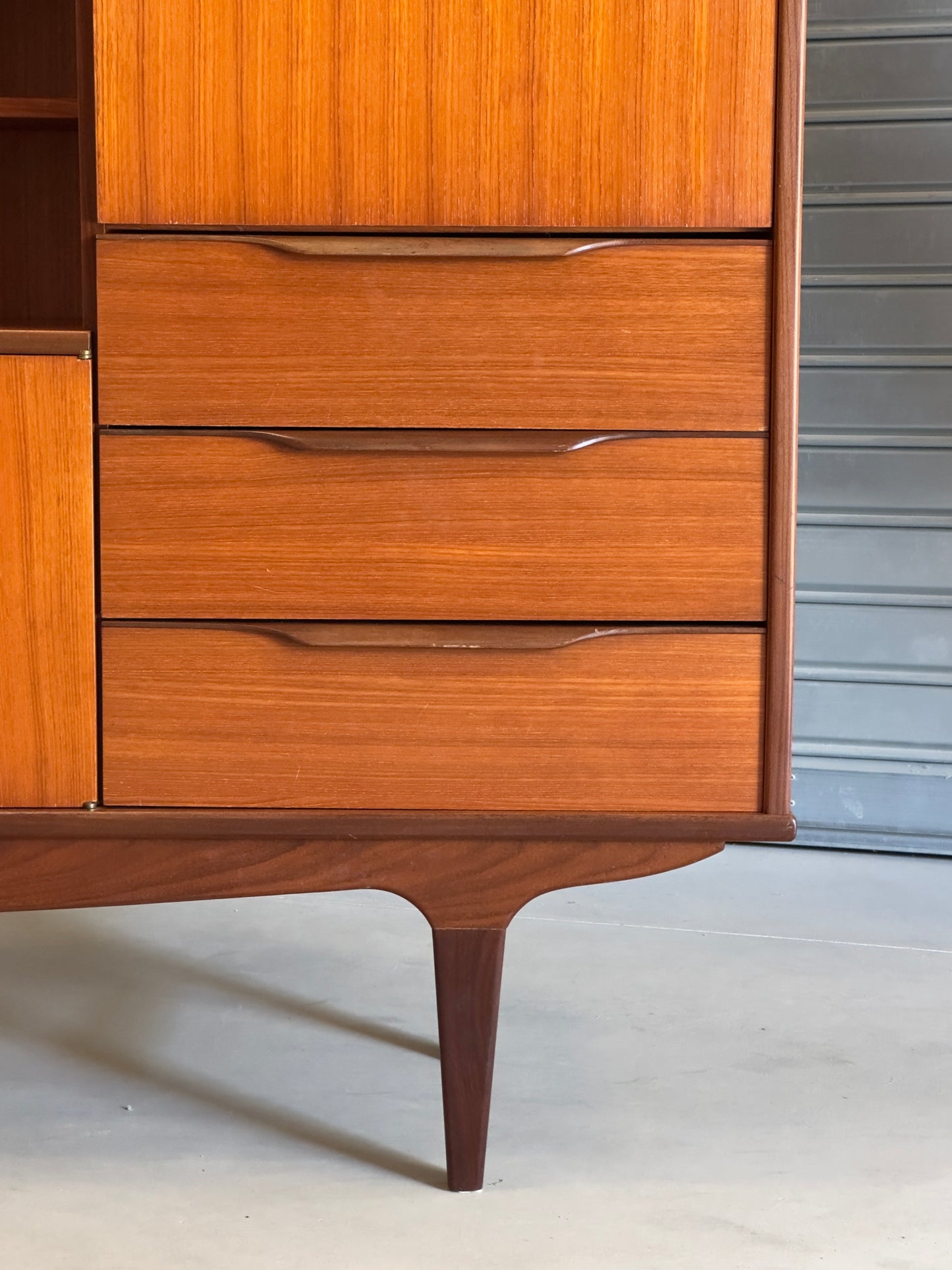 Grand meuble vintage style scandinave teck années 60 – bibliothèque secrétaire bar