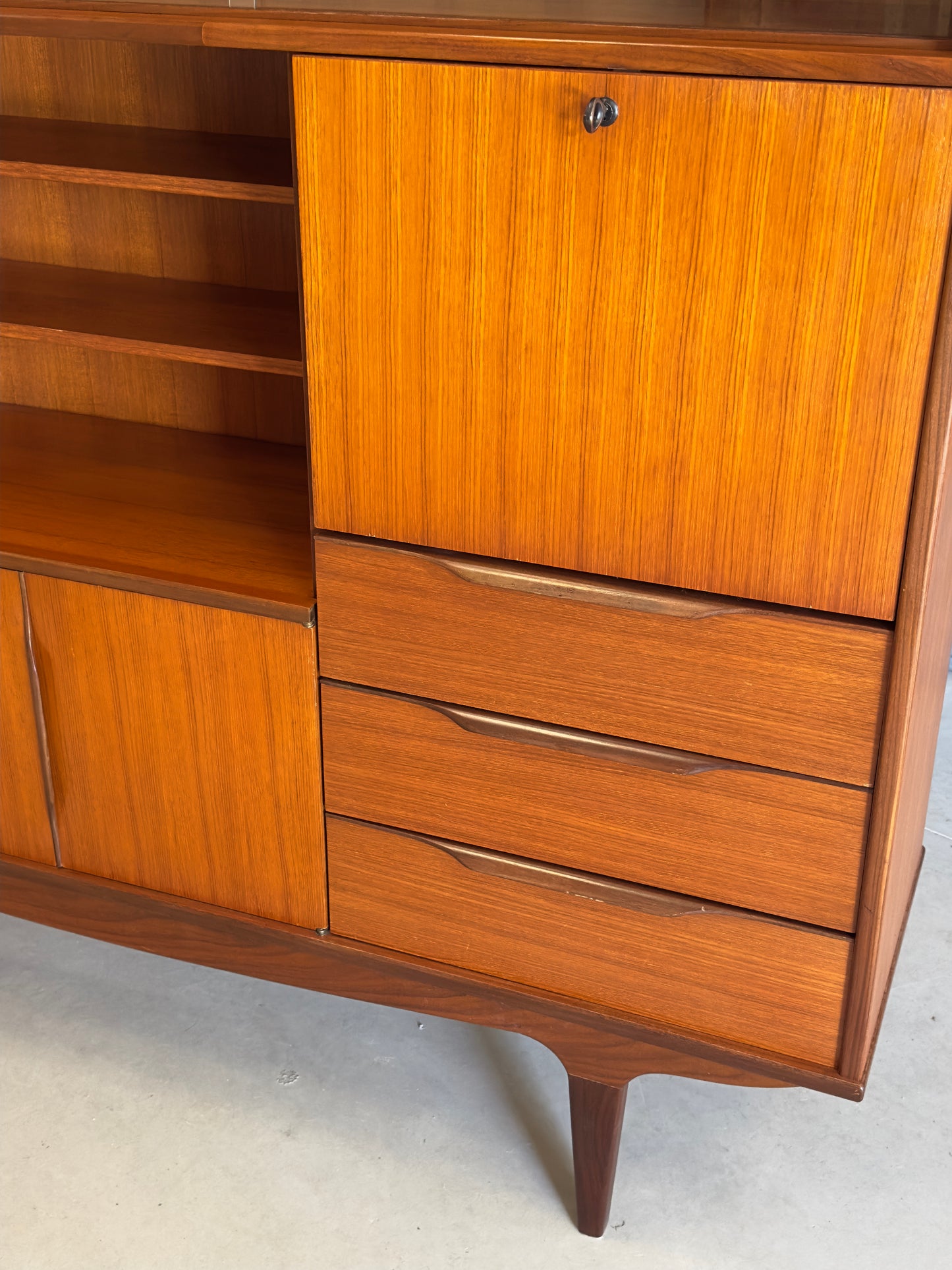 Grand meuble vintage style scandinave teck années 60 – bibliothèque secrétaire bar
