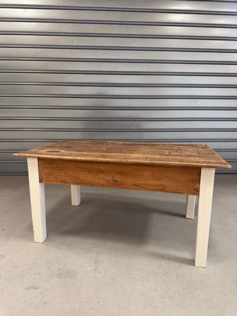 La petite table basse à tiroir