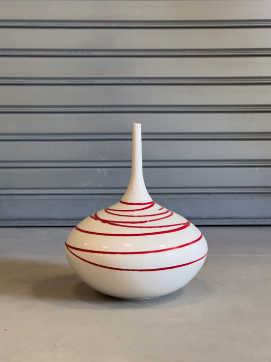Grand soliflore en céramique blanche et rouge