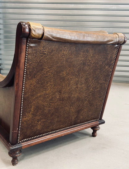 Salon esprit club anglais — canapé deux places & deux fauteuils