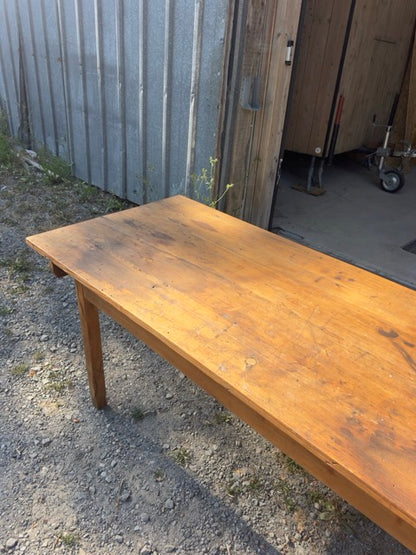 La grande table d'atelier
