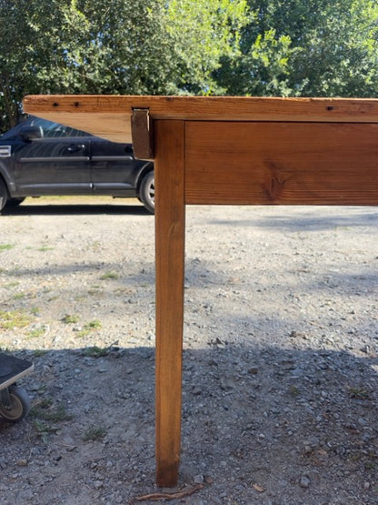 La grande table d'atelier