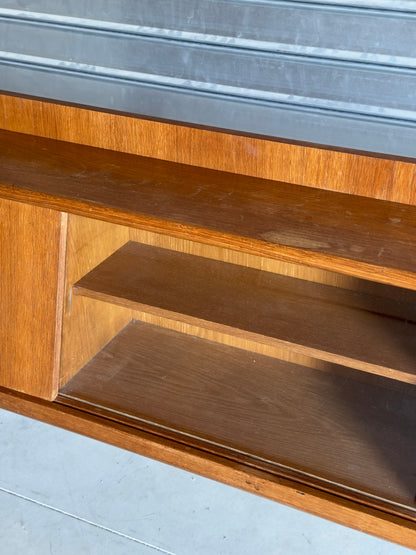Enfilade vintage, style scandinave des années 1950-1960
