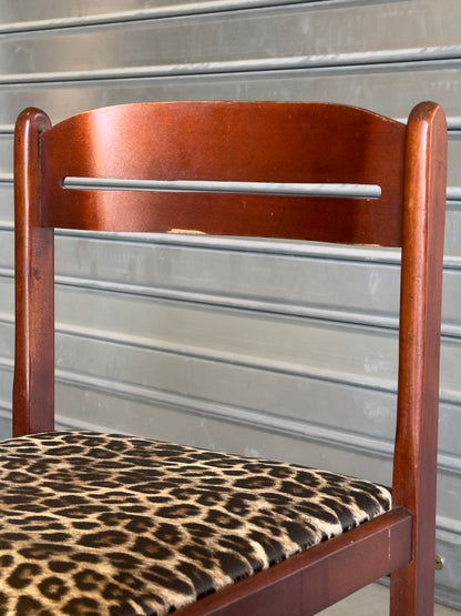 Lot de 4 chaises vintage motif léopard