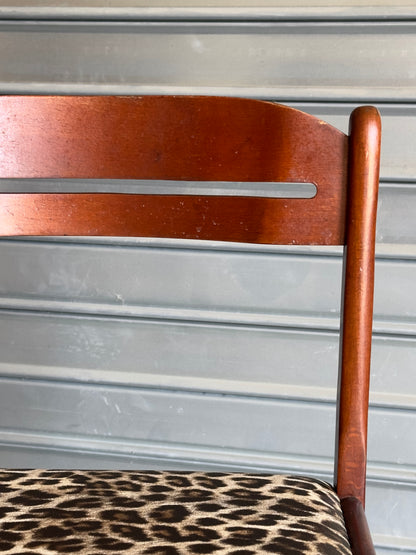 Lot de 4 chaises vintage motif léopard