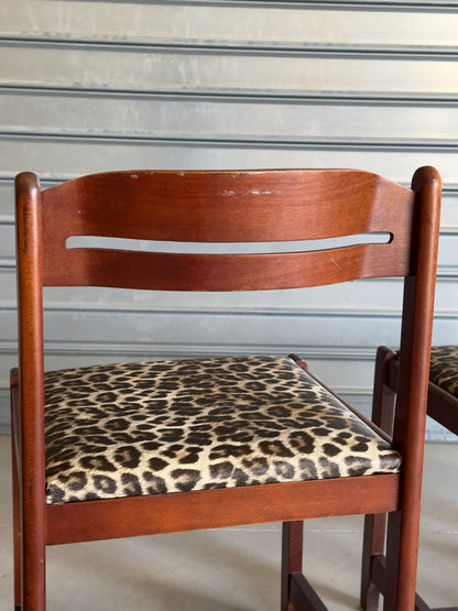 Lot de 4 chaises vintage motif léopard
