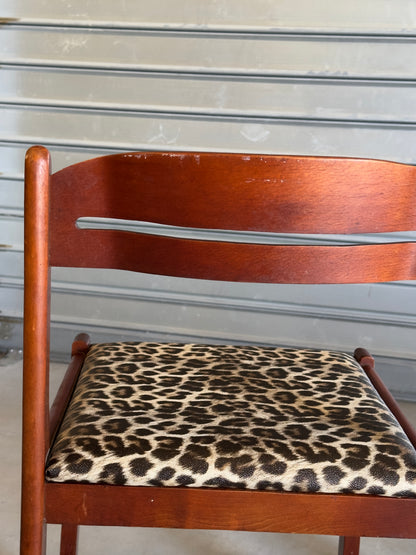 Lot de 4 chaises vintage motif léopard