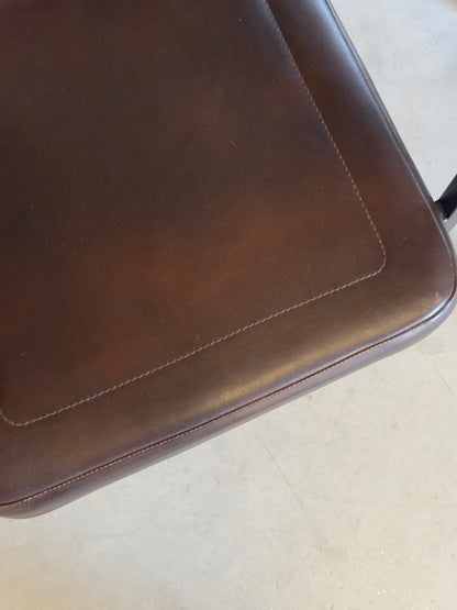 Paire de fauteuils de réunion vintage marron chocolat