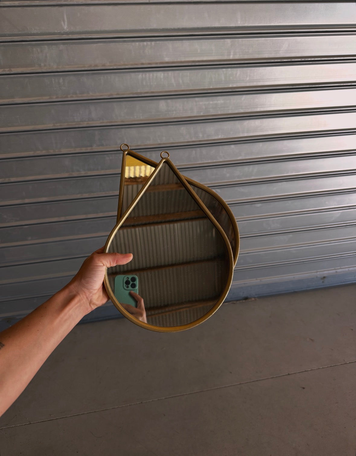 Trio de miroirs goutte – métal façon laiton