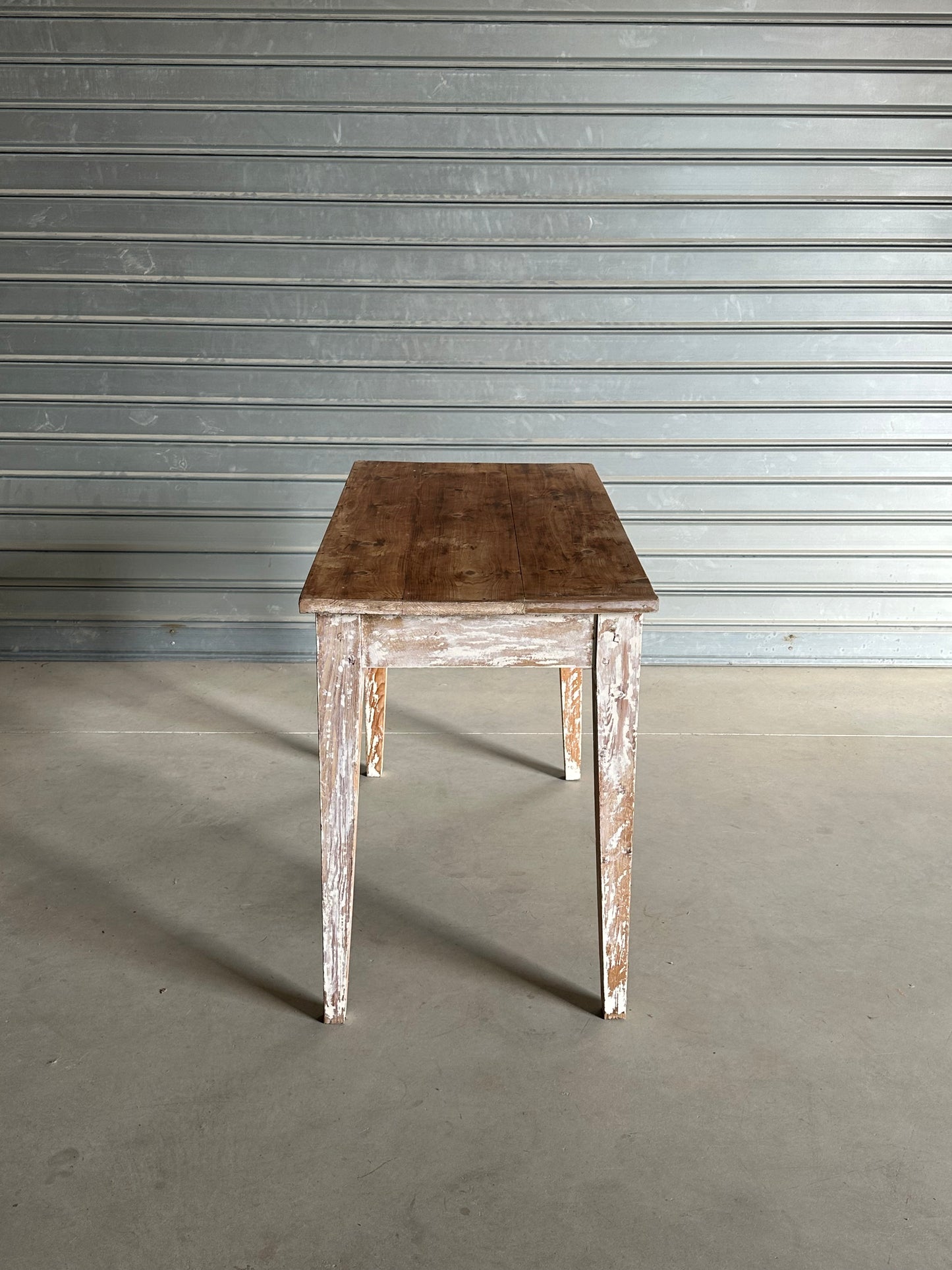 Table de campagne ancienne - Bois brut & patine blanche