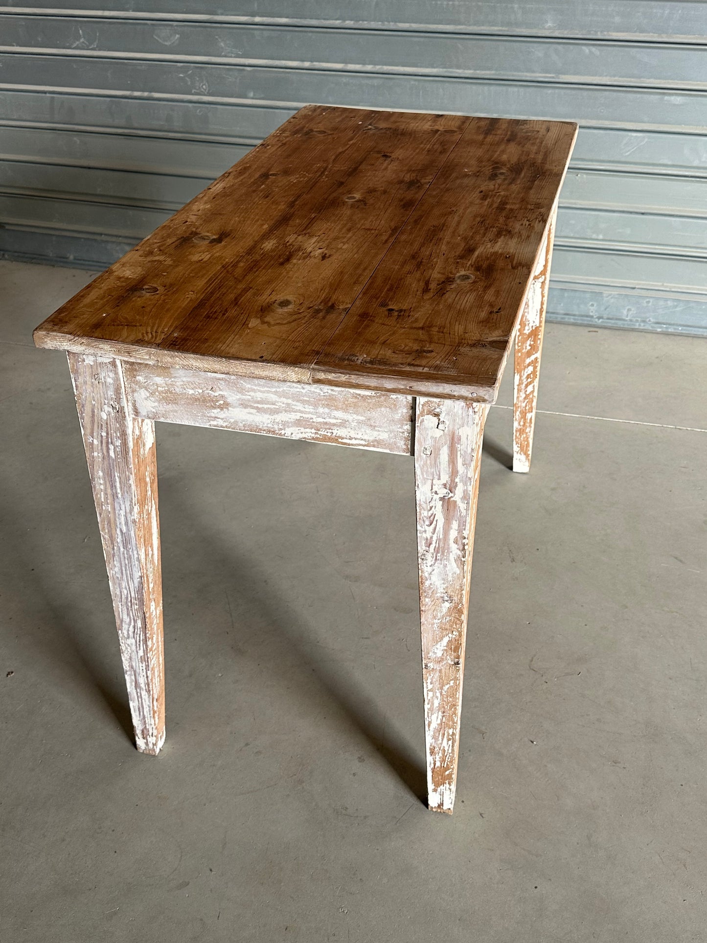 Table de campagne ancienne - Bois brut & patine blanche