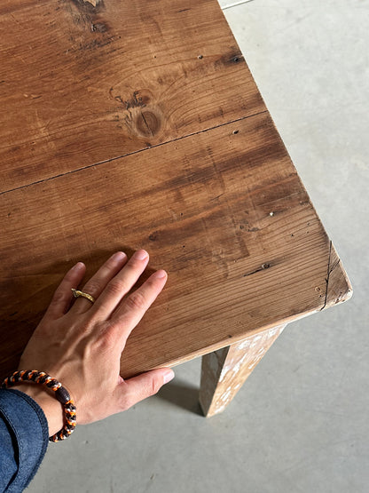 Table de campagne ancienne - Bois brut & patine blanche