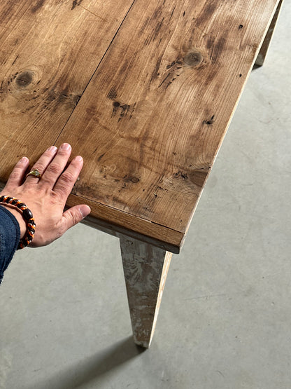 Table de campagne ancienne - Bois brut & patine blanche