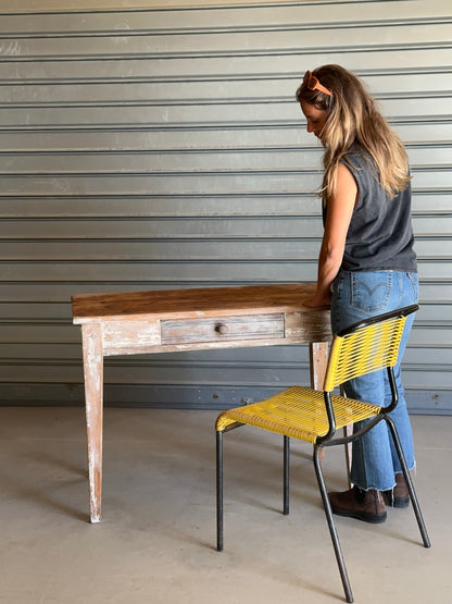 Table de campagne ancienne - Bois brut & patine blanche
