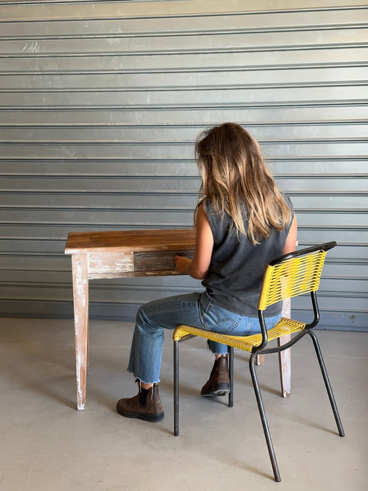 Table de campagne ancienne - Bois brut & patine blanche