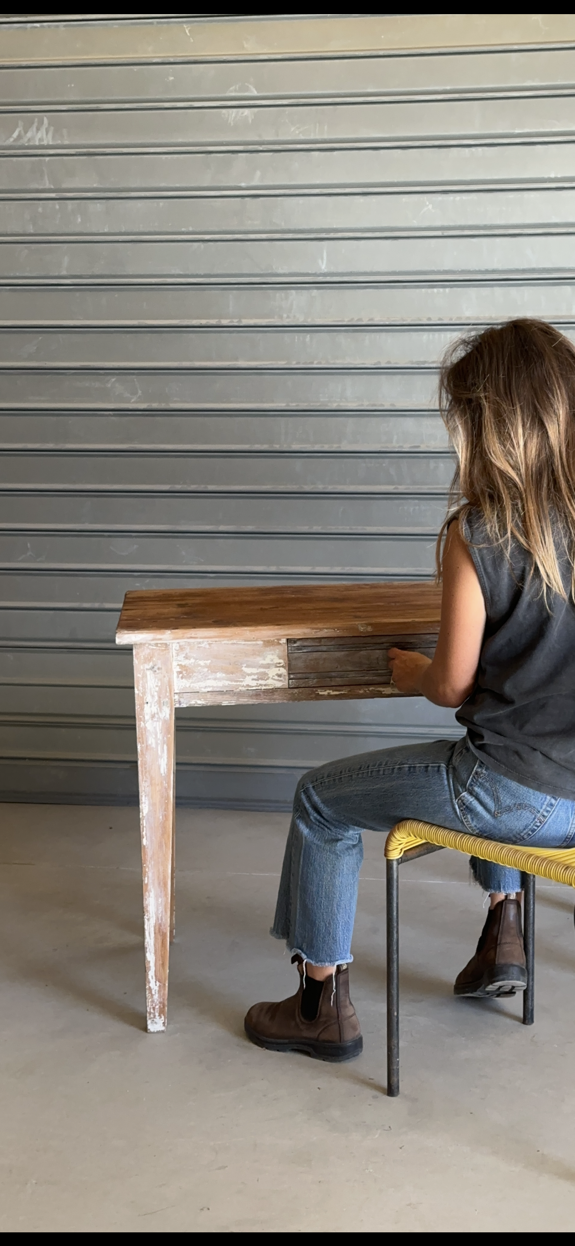 Table de campagne ancienne - Bois brut & patine blanche