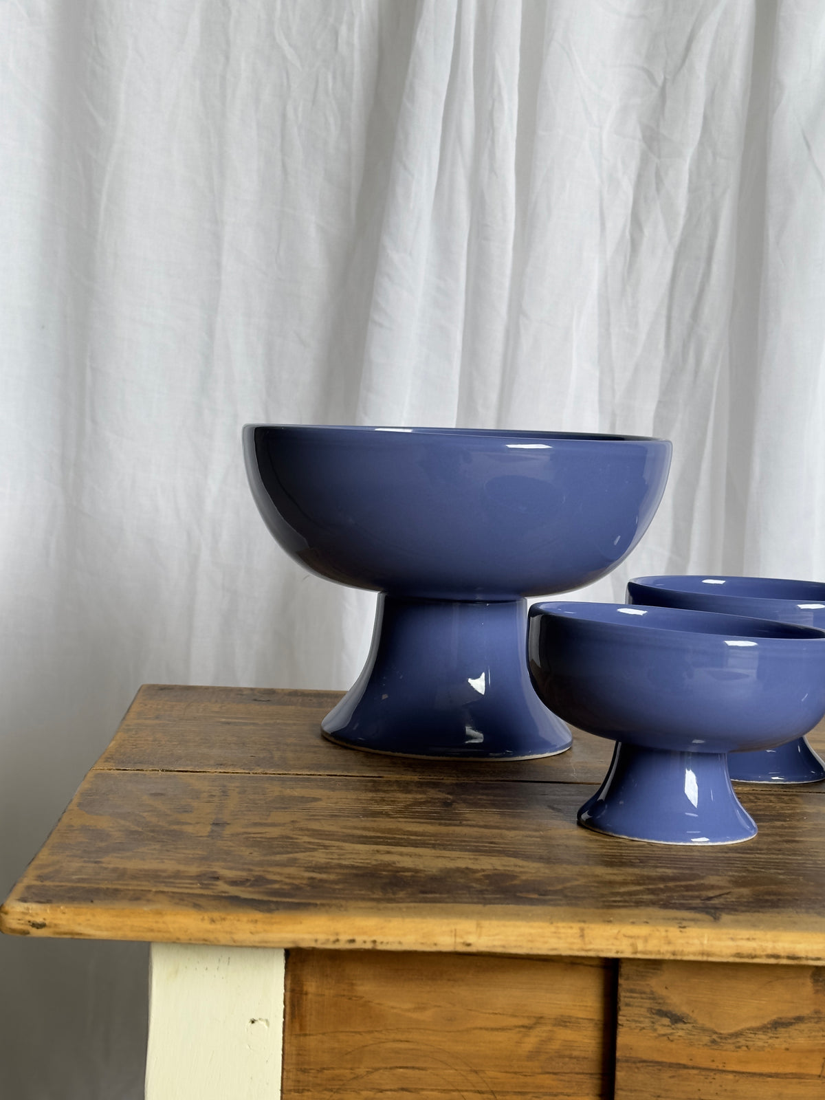 La grande coupe bleue et ses cinq coupelles