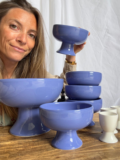 La grande coupe bleue et ses cinq coupelles